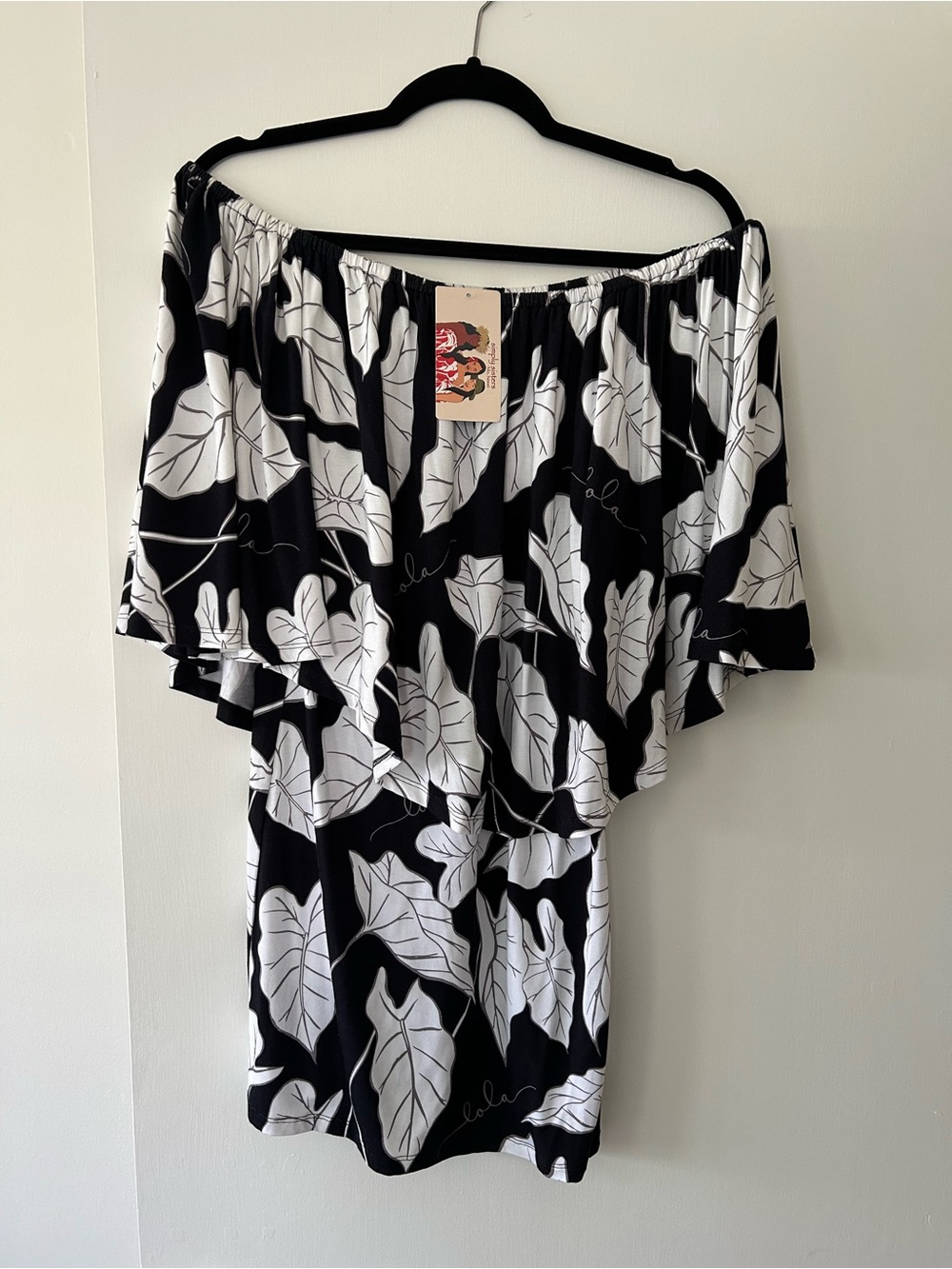 Lola Miller (Simply Sisters) Black & White Leaf Print Off-Shoulder dress.